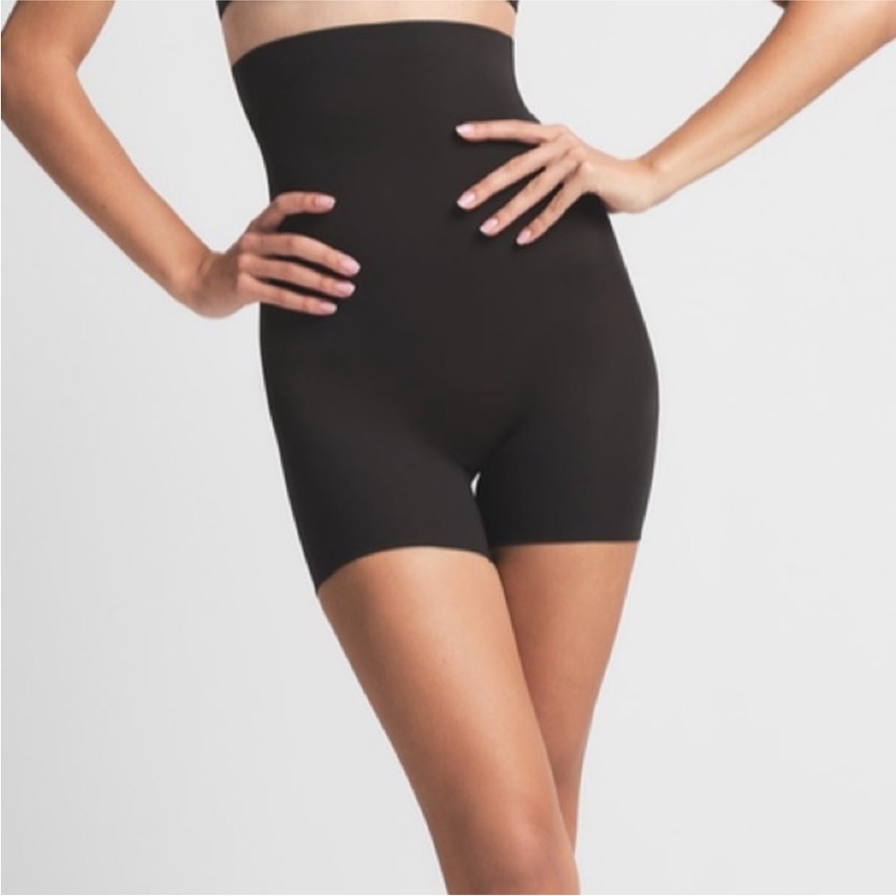 Skims‎ everyday sculpt short NWT onyx black NWT size 2X - Picture 4 of 8